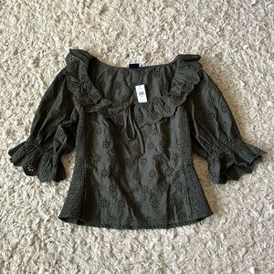 GAP embroidered ruffled peasant top blouse